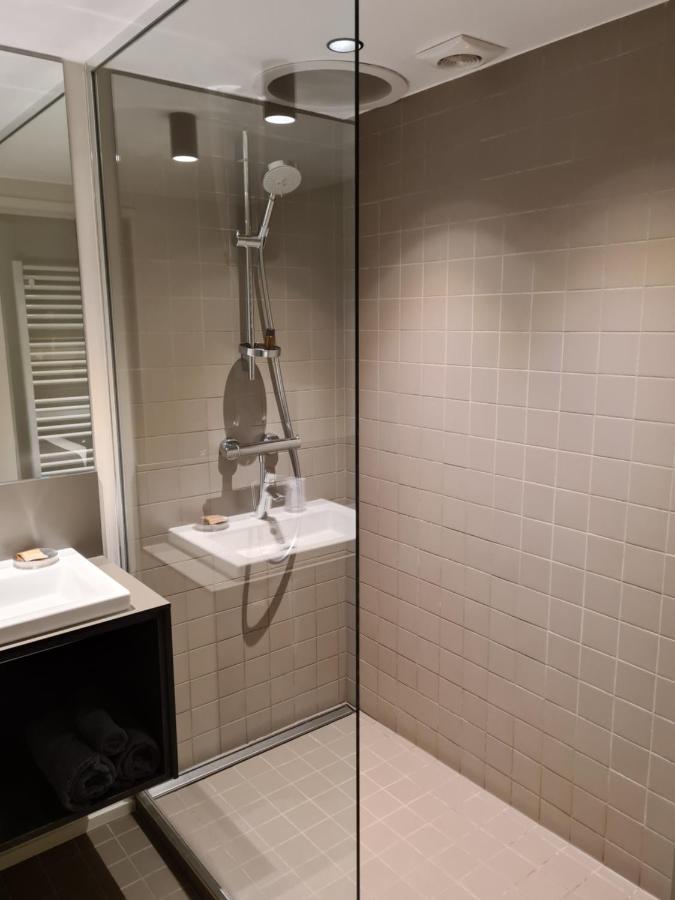 B&B A Cote Du Cinquantenaire Etterbeek ภายนอก รูปภาพ